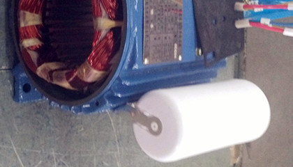 哪些因素會導(dǎo)致交流電機(jī)電容器損壞？