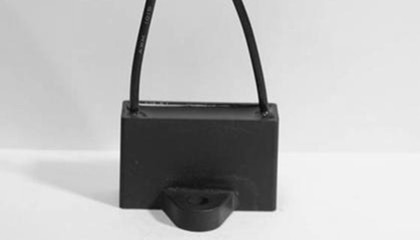 使用電機啟動電容器時需注意哪些事項？